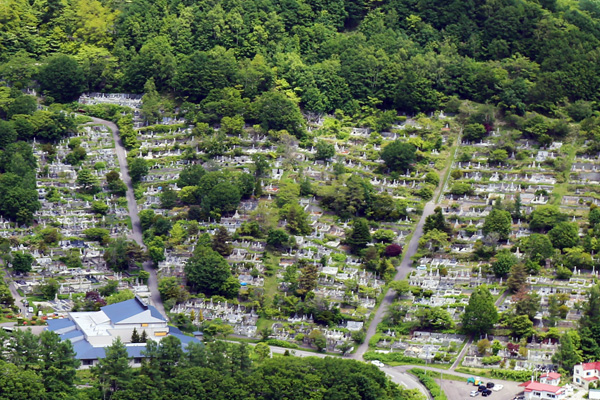 小樽市中央墓地、小樽市葬斎場