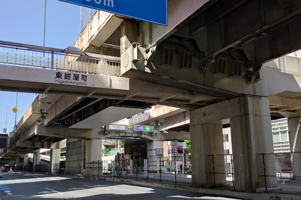 首都高速道路1号上野線 本町出入口